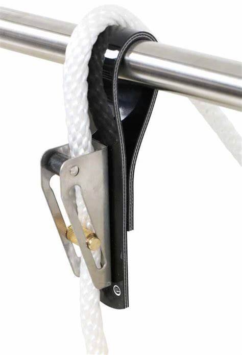 Adjustable Fender Clip